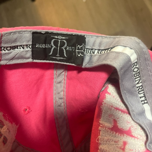 Pink New York hat|Robin Ruth - Picture 3 of 3